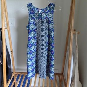 Blue patterned sleeveless dress **with pockets**
